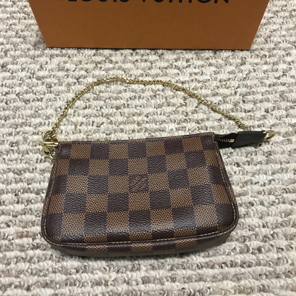 Louis Vuitton Mini Pochette Accessoires